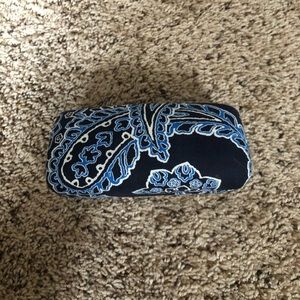 Blue flower print Vera Bradley sunglasses case